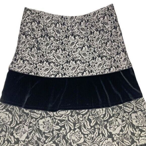Coldwater Creek Whimsigoth Maxi Skirt Large Black Velvet Floral Tiered Pull‎ On - Picture 2 of 9